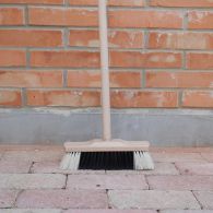 Zmetak drevený 30 cm s násadou 120 cm